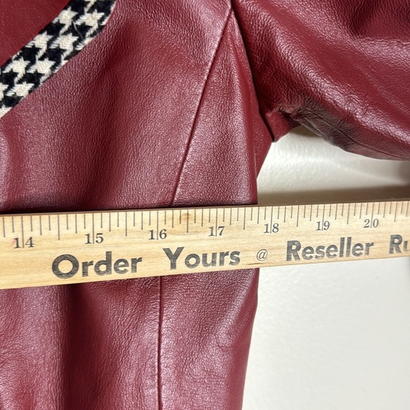 Vtg Spiegel Womens Houndstooth Trim Genuine Leather Overcoat size 12 Crimson - Picture 8 of 11
